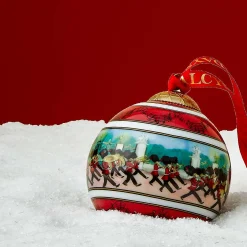 Halcyon Days Baubles*Marching Down The Mall Bauble